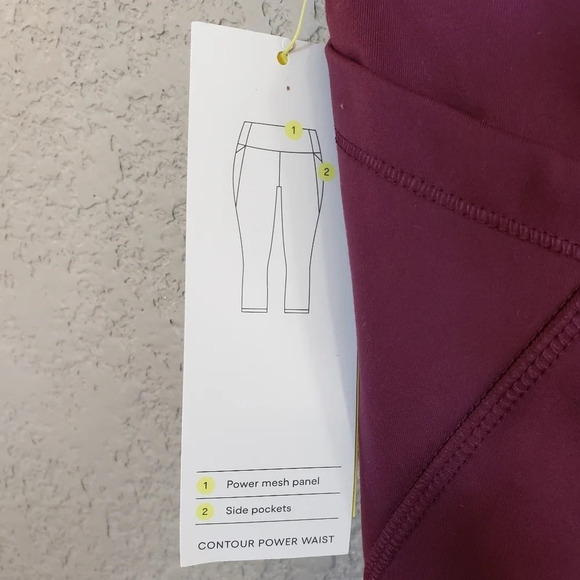 Target All in motion high-rise capri - Picture 3 of 5